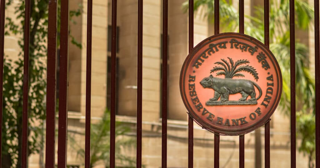 Indiens centralbank testar digital rupie med privatpersoner.